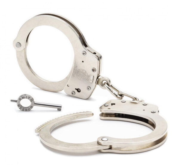 Handcuffs, Smith & Wesson, Model 100P Chain Linked with Push Pin Double Lock